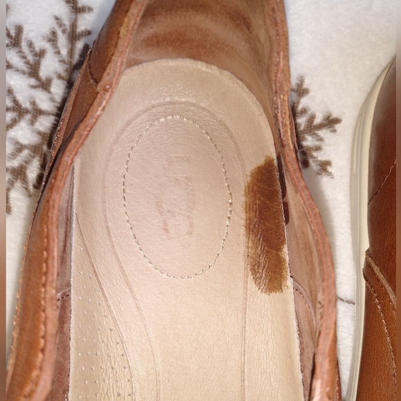 UGG Men's Slip-ons!! - Picture 8 of 9